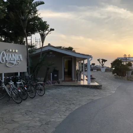 Calanica Resort