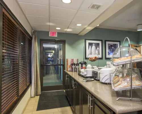 Red Roof Inn Tupelo - Motels