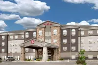 Ramada by Wyndham Olds Hotel a Mountain View County