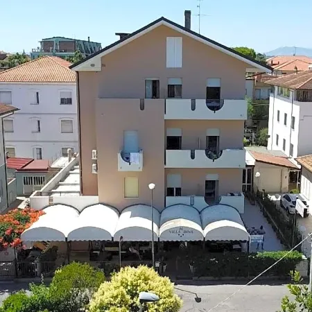 Hotel Villa Dina