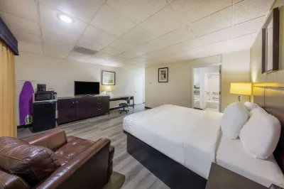 Baymont by Wyndham El Dorado Hotels near Prairie Rose Chuckwagon Supper