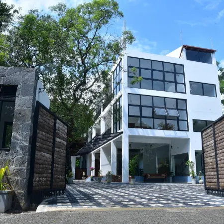 Eden Grand
