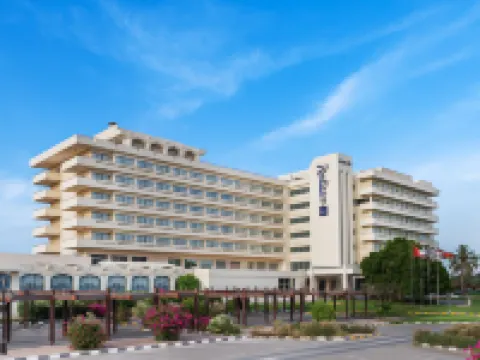 Radisson Blu Hotel and Resort Al Ain Hotéis em Al Ain