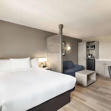 Microtel Inn & Suites Montreal Airport-Dorval QC