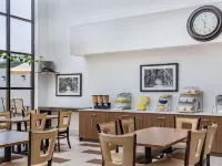 Days Inn & Suites by Wyndham Savannah Midtown Hotels near Memorial Stadium