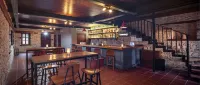 DoubleTree by Hilton Kusadasi - bar