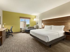 Holiday Inn Express & Suites Akron Regional Airport Area