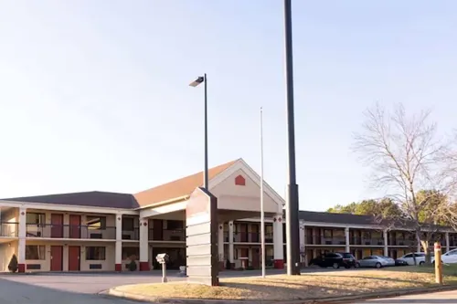Days Inn by Wyndham Adairsville