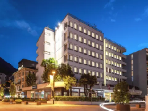 ホテル アドミラル ルガノ ルガノのホテル