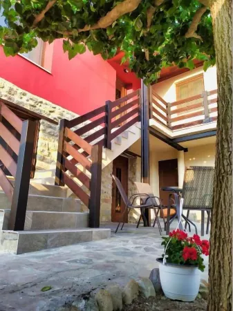 Guesthouse Kastelia Отели рядом с достопримечательностью «Монастырь Святой Троицы»