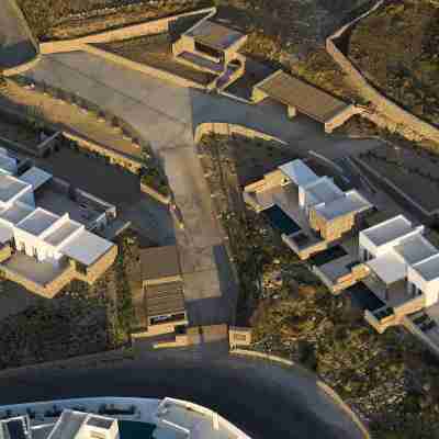 Bonzoe Suites & Villas Hotel Exterior
