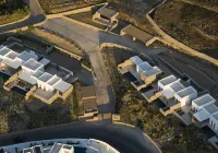 Bonzoe Suites & Villas