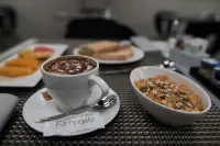 Hotel Pompaelo Plaza del Ayuntamiento & Spa - Breakfast