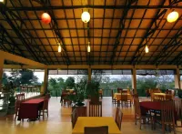 Puri Sari Beach Hotel Hotels in Tondong Belang