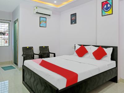 OYO 80487 Seven Hills Hotel