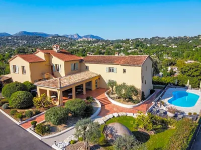 Hotel Marc-Hely La Colle-sur-Loup otelleri