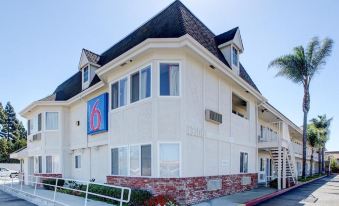 Motel 6 Westminster, CA - South - Long Beach Area
