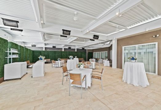 아이코나 아발론 수영장