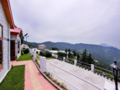 Village Live In Resort, Chail Hotels in Chail