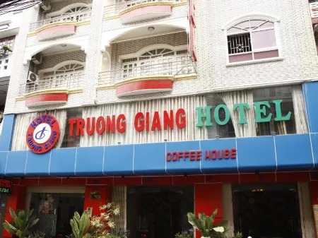 Truong Giang Hotel