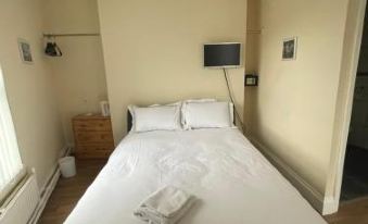 Mersey View Hotel & Pub - Housity