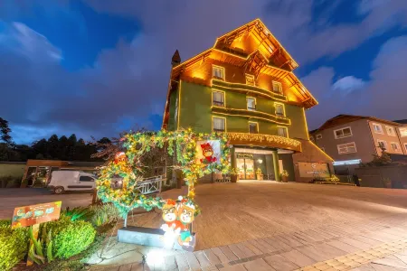 Hotel Laghetto Viale Отели рядом с достопримечательностью «Serra Park - Centro de feiras e eventos»