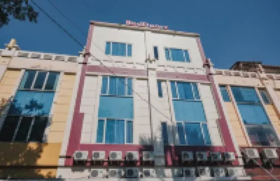 ريد دورز بلس نير سوكارنو هاتا إيربورت تامان ماهكوتا فنادق في 
