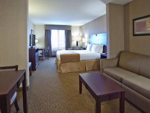Holiday Inn Express & Suites Fresno South