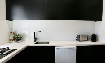 Lux & Quiet Apartment in, Potts Point