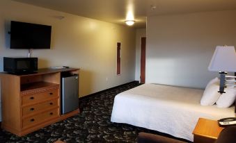 Grand View Inn & Suites