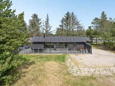 "Arnetta" - 1.5km from the Sea Отели в г. Vejers Strand