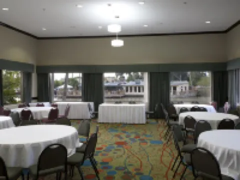 Holiday Inn Express & Suites Brownsville by IHG Hotels in Brownsville