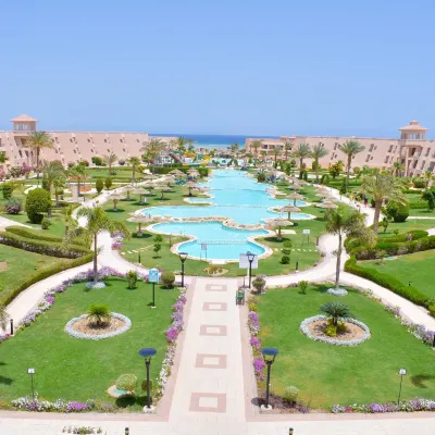 الياسمين بالاس ريزورت & نادي صحي Hotels near Neverland Midway