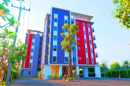 The Pride Отели рядом с достопримечательностью «Wat Samphran»