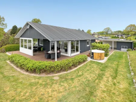 "Ankarl" - 700m from the Sea