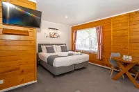 Tudor Park Motel Hotels in 