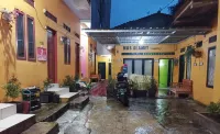 Kosan Mas Slamet Hotel dekat Toko Sahara