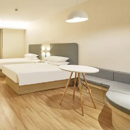 HanTing Hotel (Liaocheng Guan County Government Guanbai Shopping Center)
