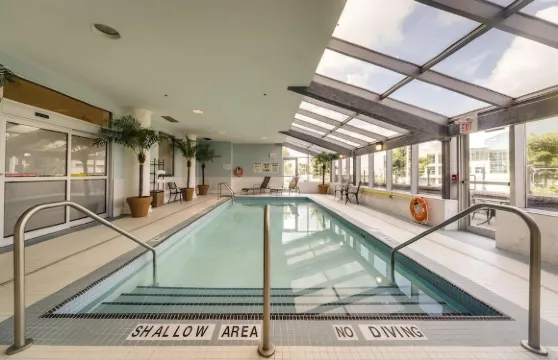 蒙地卡羅及套房市中心萬錦酒店