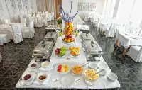 Jadran, Rijeka, a Tribute Portfolio Hotel - breakfast