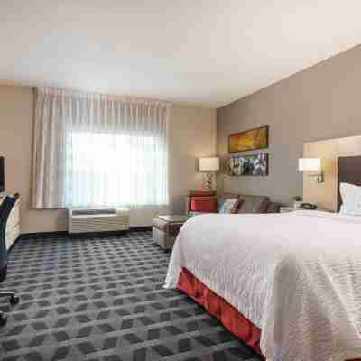 TownePlace Suites Charlotte Mooresville Rooms