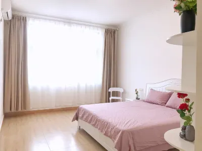 Jingjing's Home Villa (Baizhang Lake Interchange) Hotels near Hongcaoping Miles Sightseeing Tea Garden