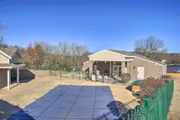 Condo in Lakefront Resort w/ Pool! Ozarks Getaway