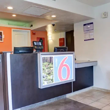 Motel 6 Springfield or  Eugene North