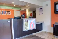 Motel 6 Springfield or  Eugene North Hotels in Springfield