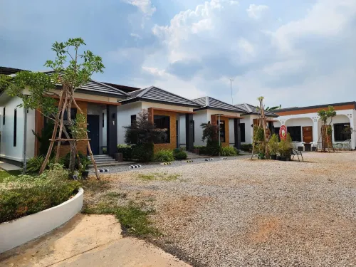 The P.J. House Resort @Renunakorn Hotel di Renu Nakhon