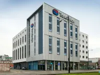 Travelodge Manchester Central Arena Hotels near John Rylands Research Institute and Library