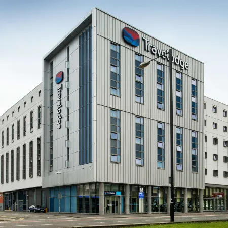 Travelodge Manchester Central Arena Отели рядом со станцией Железнодорожная станция Пикадилли