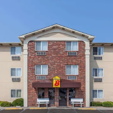 Super 8 by Wyndham Irving DFW Airport/South