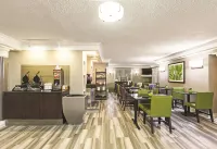 La Quinta Inn by Wyndham Midland - breakfast